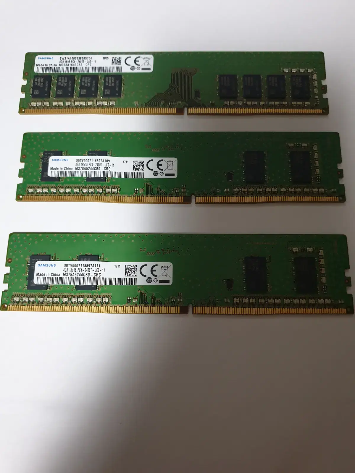 ddr4 램 4gb 2개, 8gb 1개 팝니다.